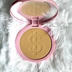 Kylie Cosmetics Pressed Body Glow